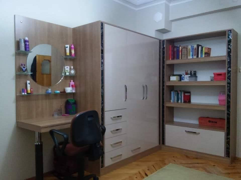Salon ve yaşam alanlarına özel ahşap mobilya çözümleri üreterek estetik, konfor ve işlevselliği bir araya getiriyoruz.