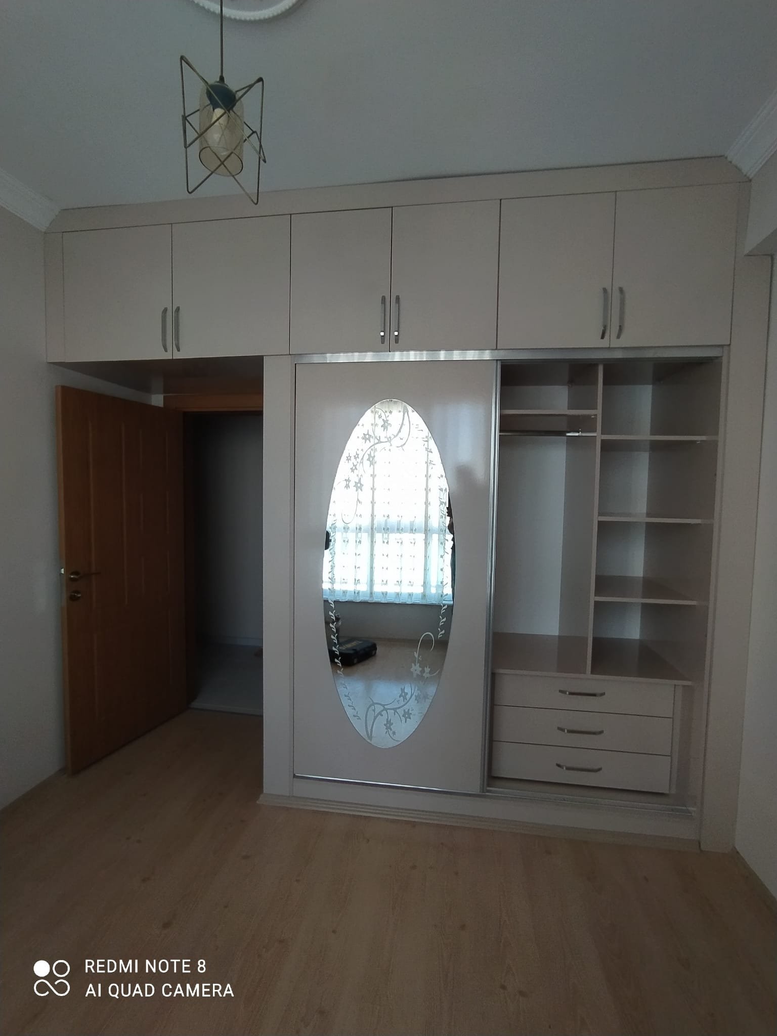 Yatak odası ve giyinme odası mobilyalarında estetik, konfor ve işlevselliği bir araya getiriyoruz